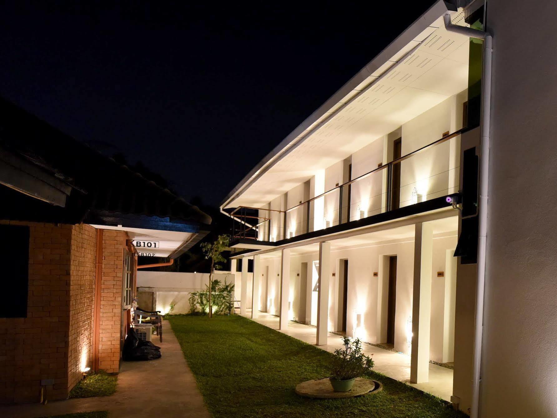 Chiang Mai Udee Hotel Exterior photo
