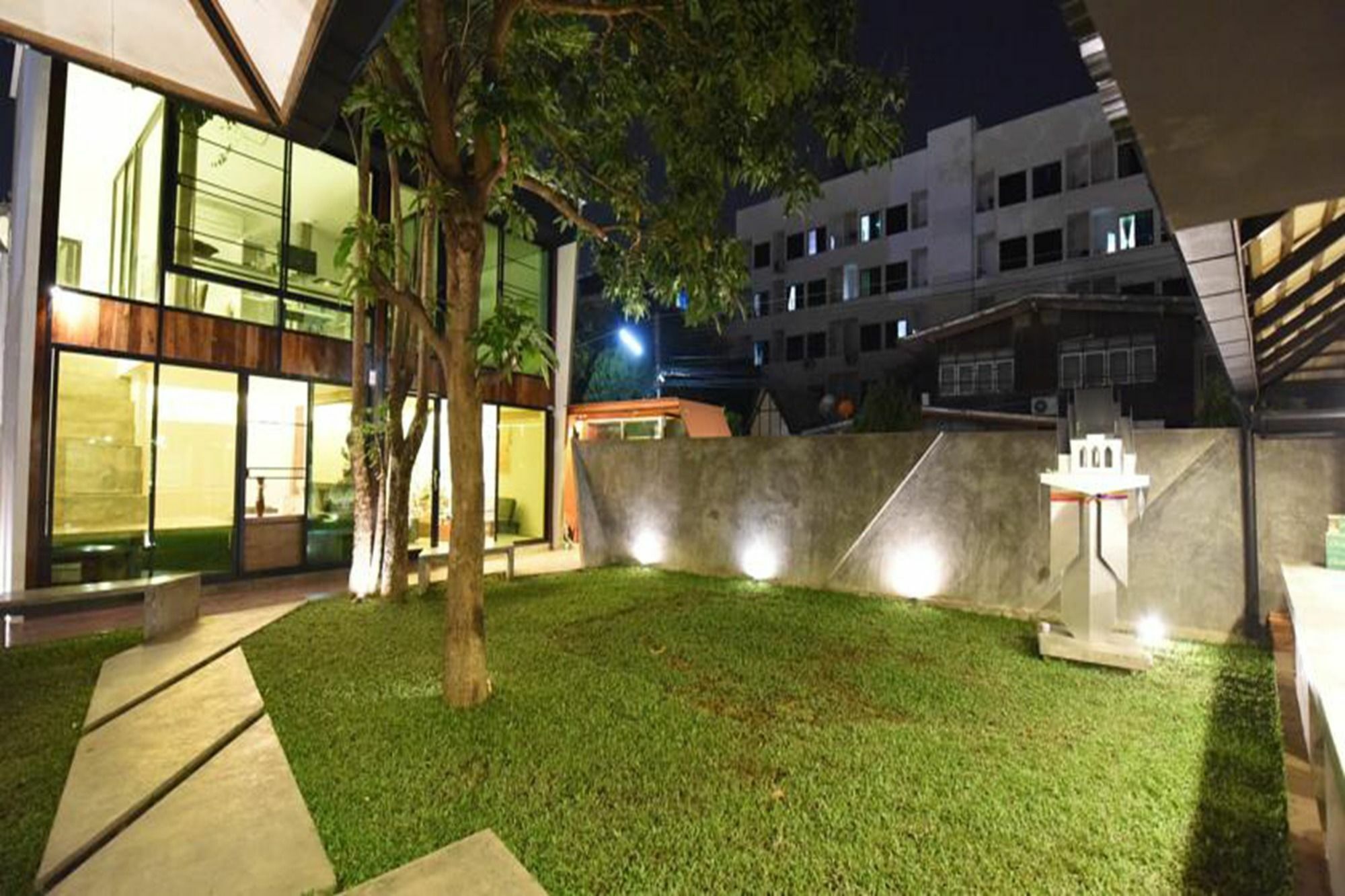 Chiang Mai Udee Hotel Exterior photo
