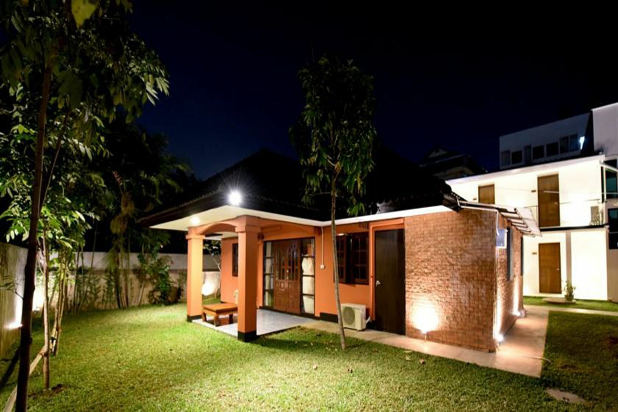 Chiang Mai Udee Hotel Exterior photo